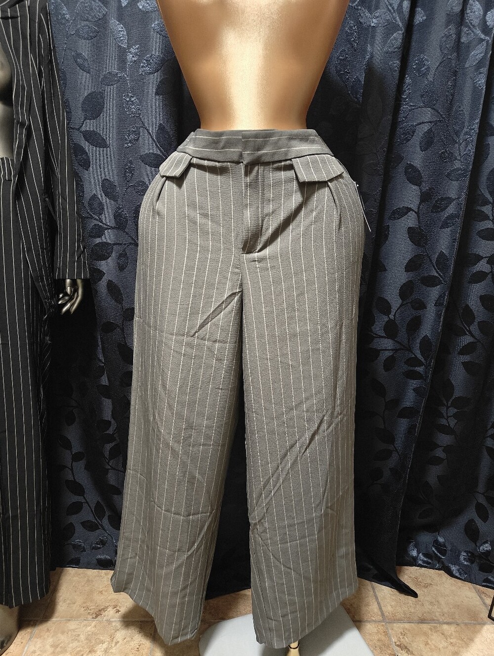 Gray Stripe Pants With Top